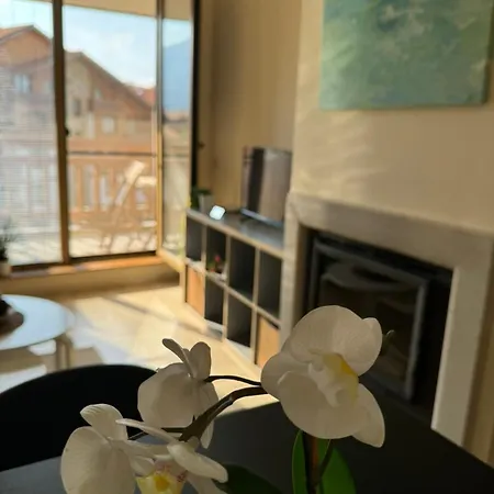 Emerald Buddha Apartament Bansko