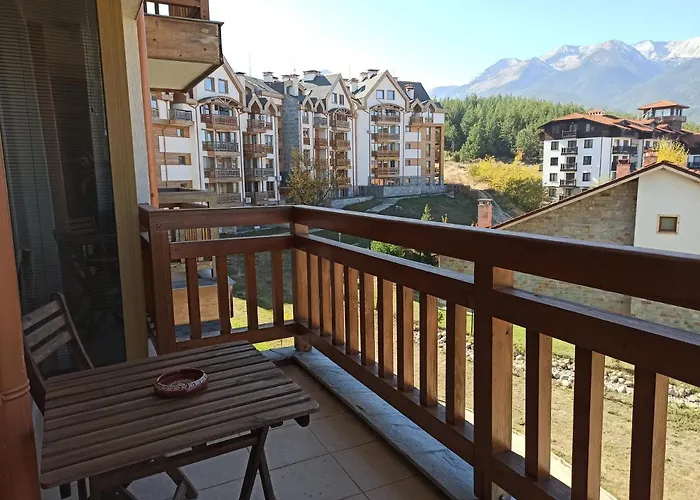 Апартамент Emerald Buddha *