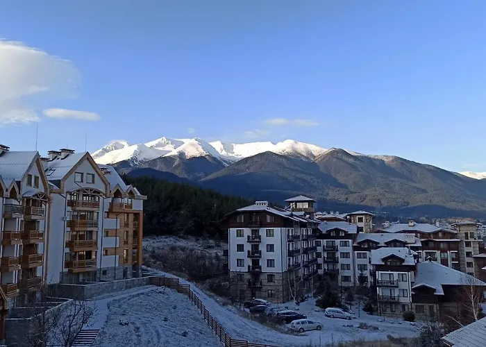 Emerald Buddha Apartment *